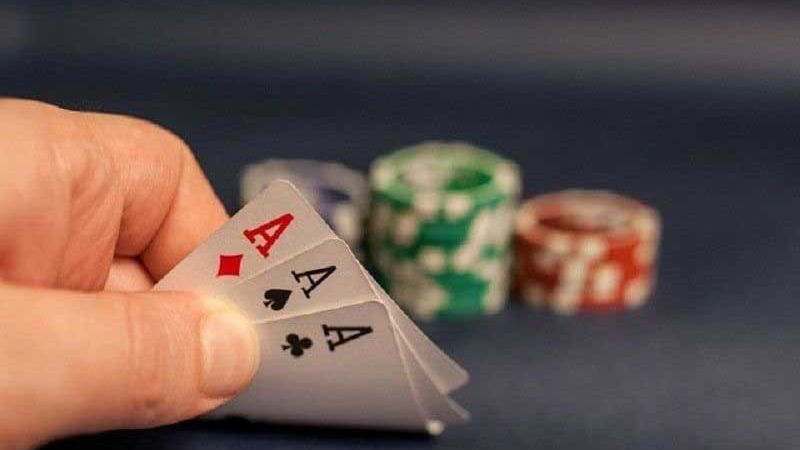 Chiến thuật bluffing (lừa đối thủ)